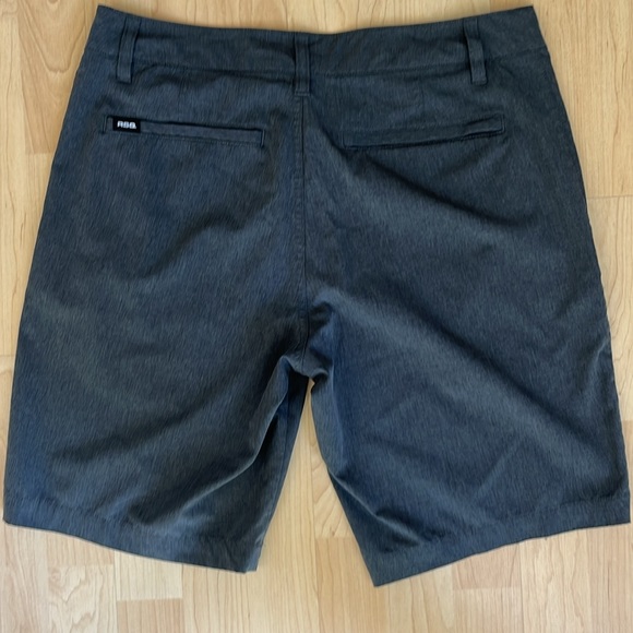 RSQ hybrid shorts for men in size 31.  Dark gray.  Excellent condition! - Picture 2 of 4